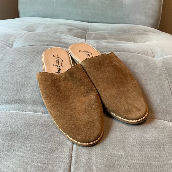 Free People Coronada Classic Slip on Mules Flats Brown Suede Size 38 Size 7.5-8 - Picture 2 of 11